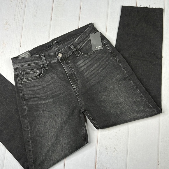 NWT - Joe's Jeans - Tomboy Slim Flawless - Size 29 - Picture 1 of 6